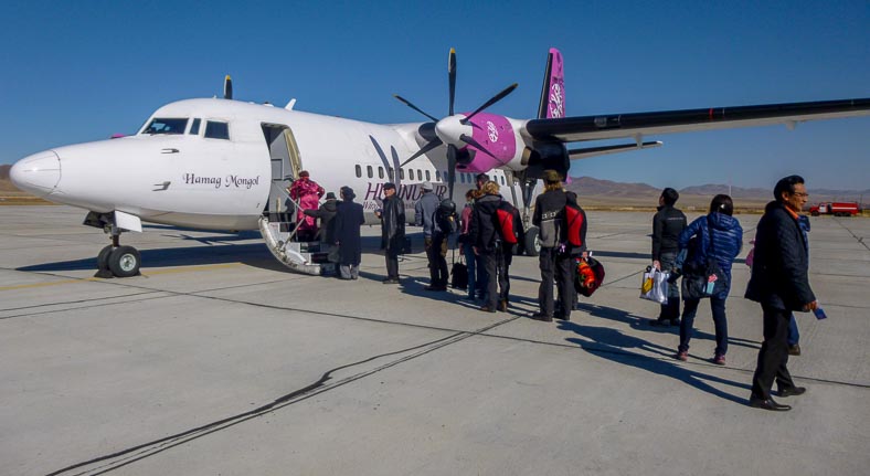 Mongolia Gobi desert flight