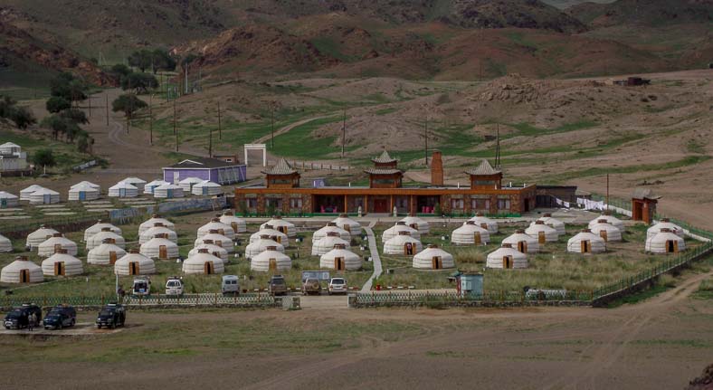 Mongolia desert travel tour