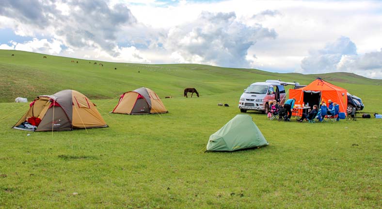 Mongolia horse riding holidays